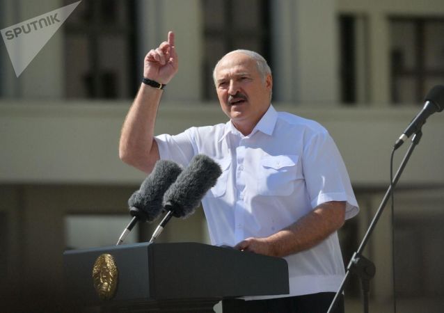 Лукашенко на митинге в Беларуси